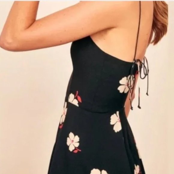 Reformation Sarah Dress in Chica - Picture 2 of 4